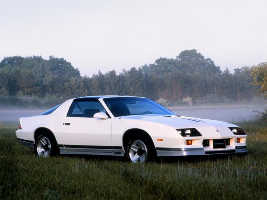  Chevrolet Camaro Z28 T-Top 1982 года  (фото 5 из 12)